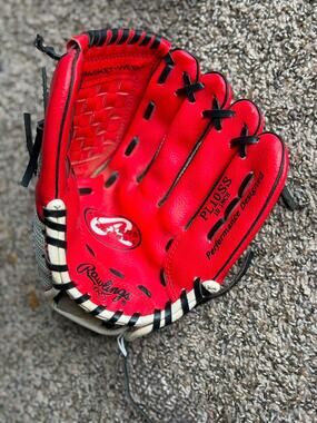 Rawlings 10” Youth Baseball Glove – Bright Red & Ready to Play!